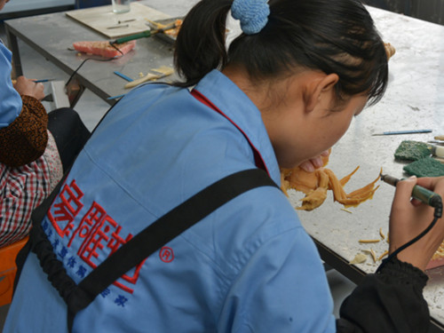 眾象純銅藝術(shù)品鑄造修蠟