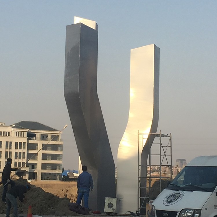 怎么有效防止玻璃鋼雕塑老化褪色？